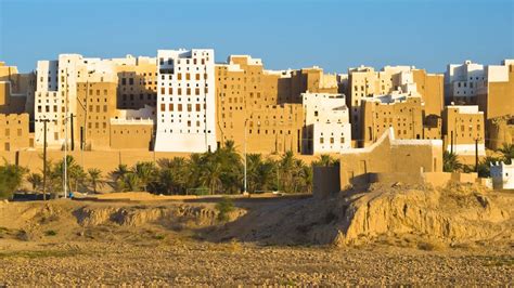 Yemen's ancient, soaring skyscraper cities .